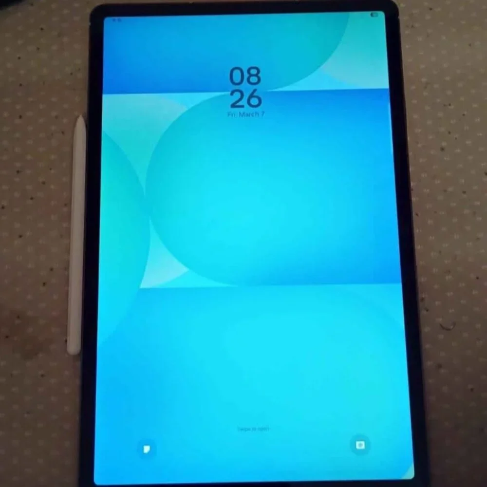 Galaxy tab S10 FE with S Pen